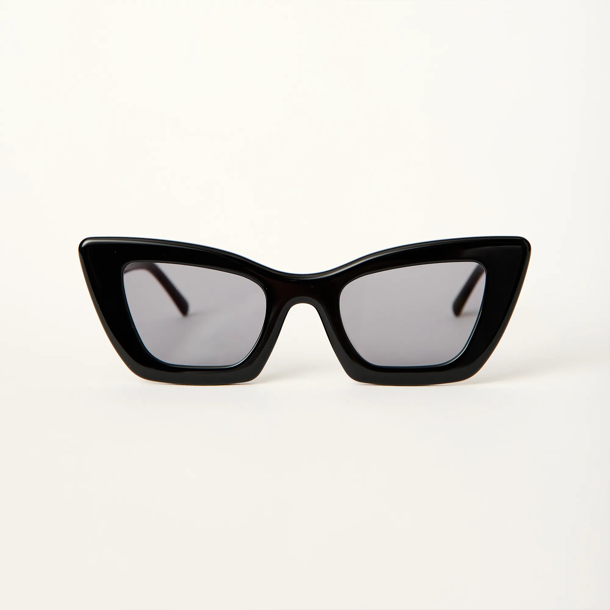 Min-black-cats-eye-sunglasses-low-nose-bridge-front-hyesun.webp