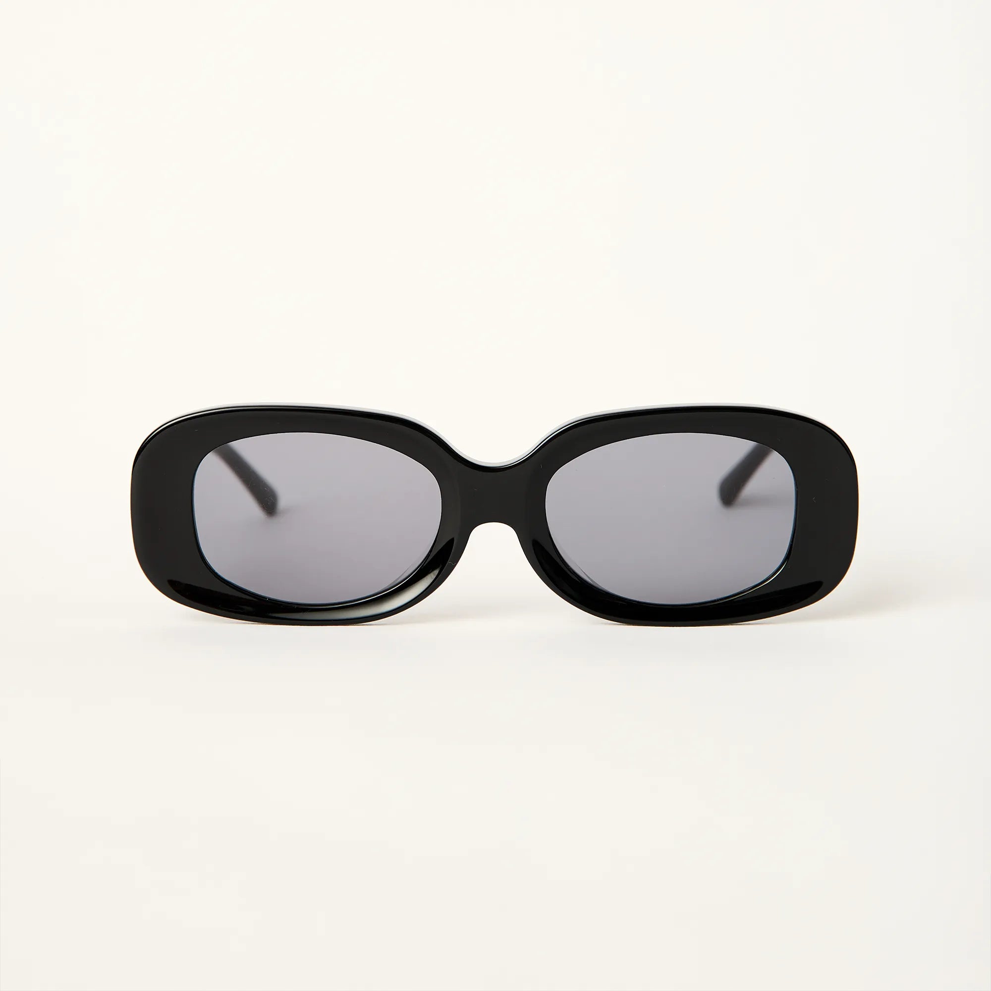 Ryo-black-square-oval-sunglasses-low-nose-bridge-front-hyesun.webp
